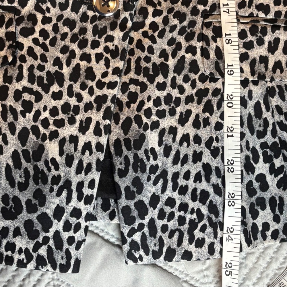 White House Black Market Blazer Women 8 Black White Leopard Print Single Button - Picture 7 of 7